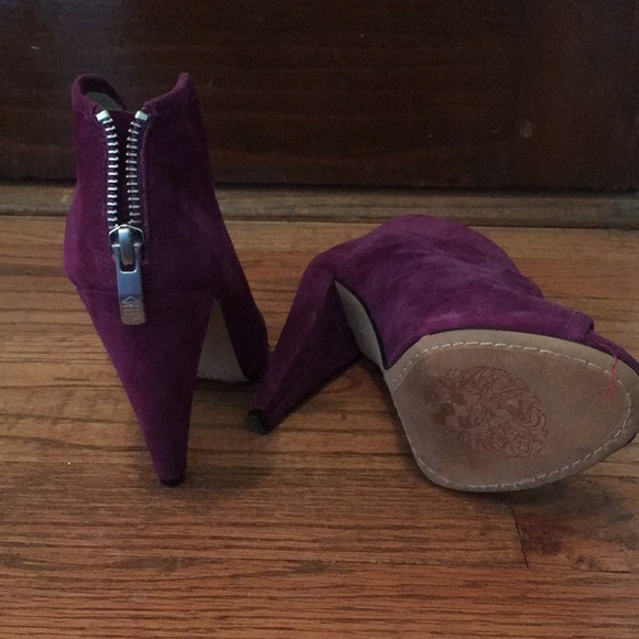 Purple high heel open toe booties - Picture 2 of 3